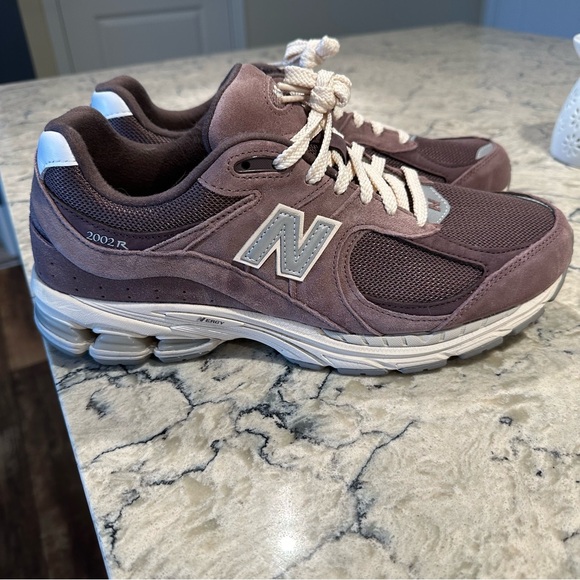 New Balance 2002R Black Fig sz 11.5 - Picture 2 of 5